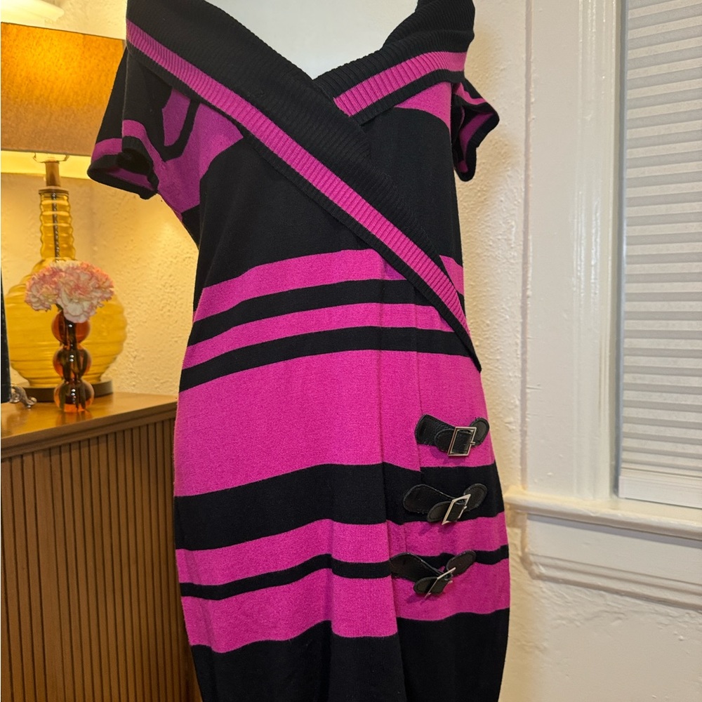 Say What Women's V-Neck Short Sleeve Sweater Dress